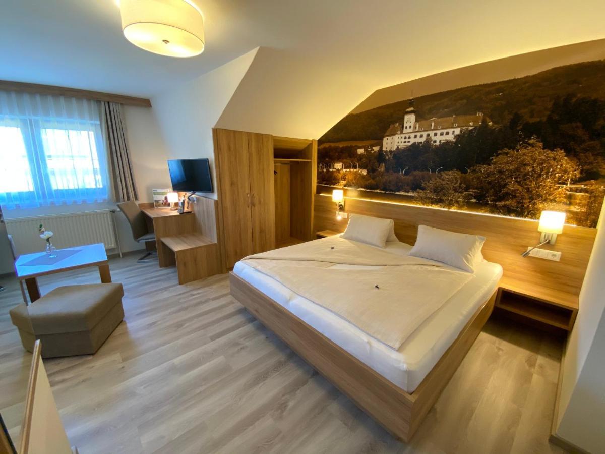Privatzimmer Und Ferienwohnungen Leeb Persenbeug Εξωτερικό φωτογραφία