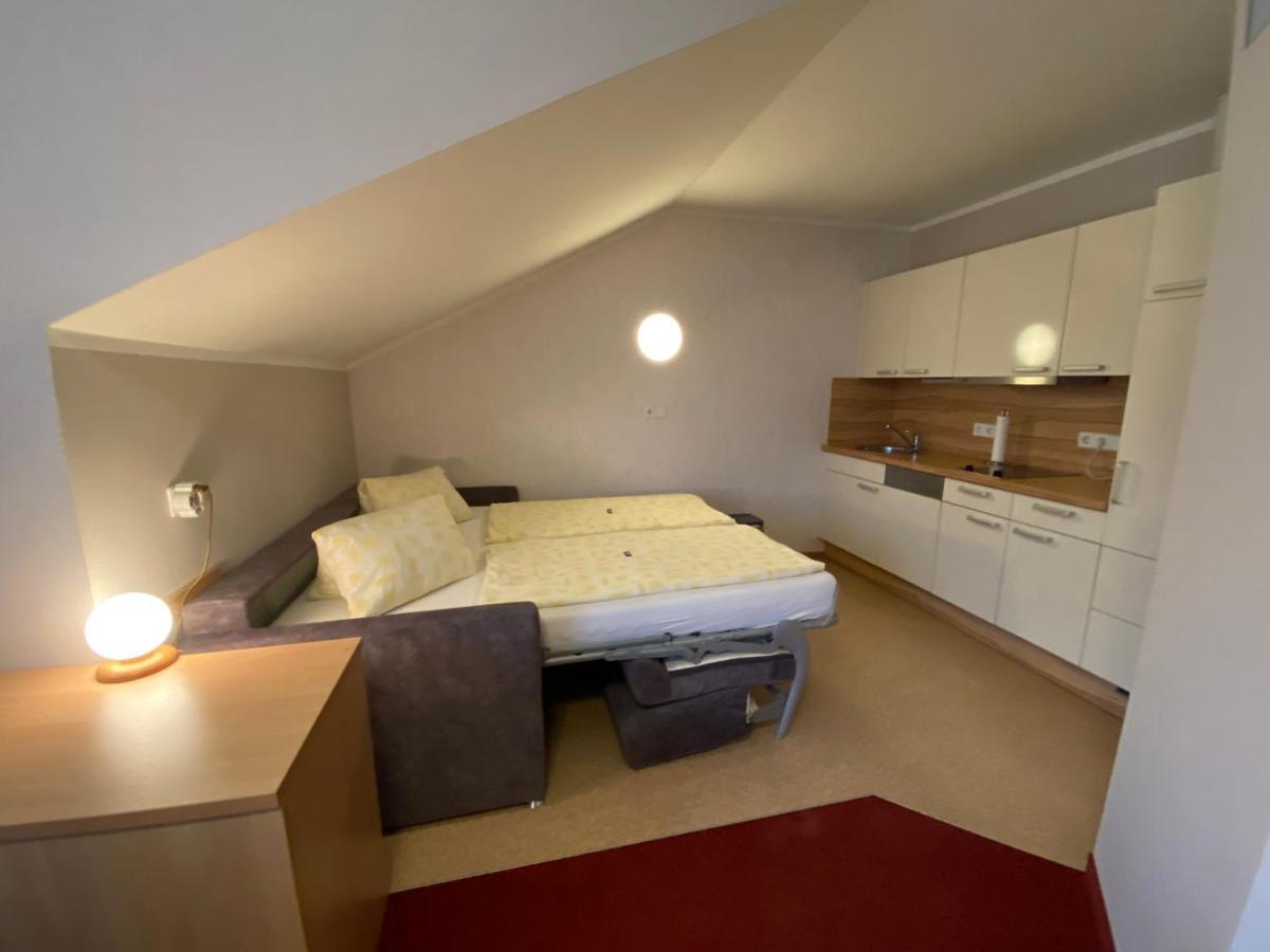 Privatzimmer Und Ferienwohnungen Leeb Persenbeug Εξωτερικό φωτογραφία